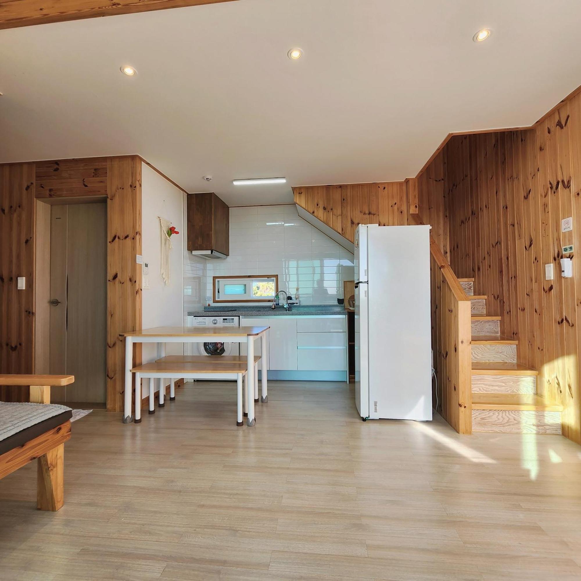 Jeju 542 Pension Согвипхо Экстерьер фото