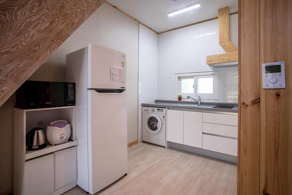 Jeju 542 Pension Согвипхо Номер фото